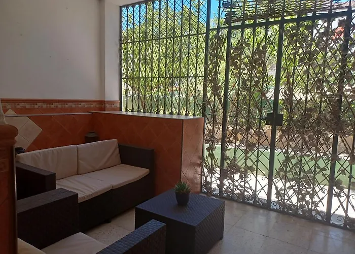 Unifamiliar Adosada Con 3 Y 110m2 * Ronda